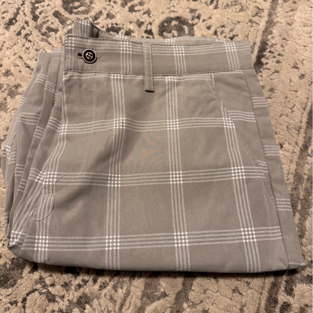 MANFINITY Light Gray Plaid Shorts
